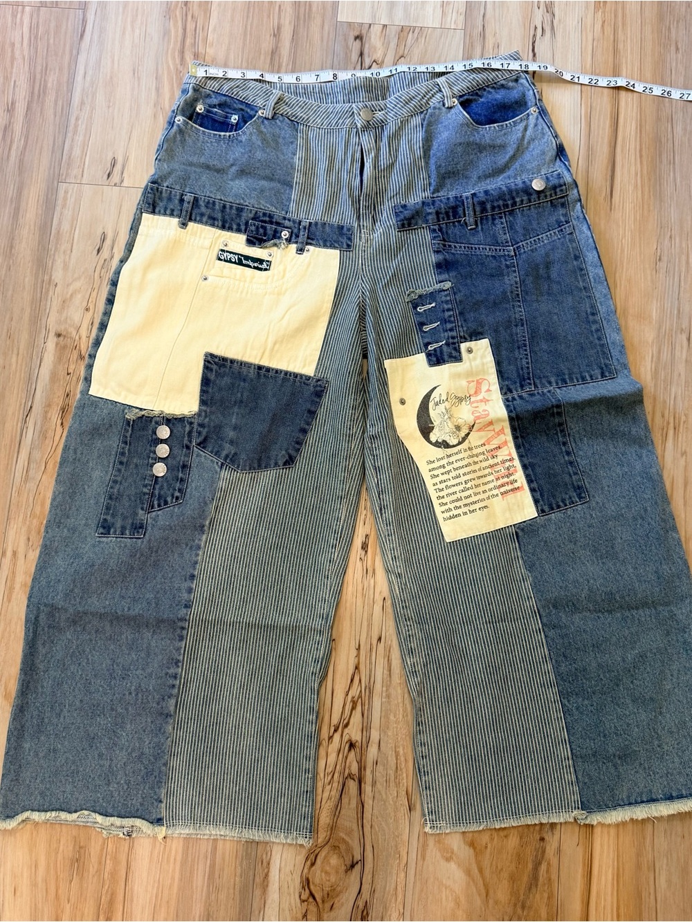 Patchwork Wide-Leg Jeans in Light Blue and Cream - Picture 13 of 14